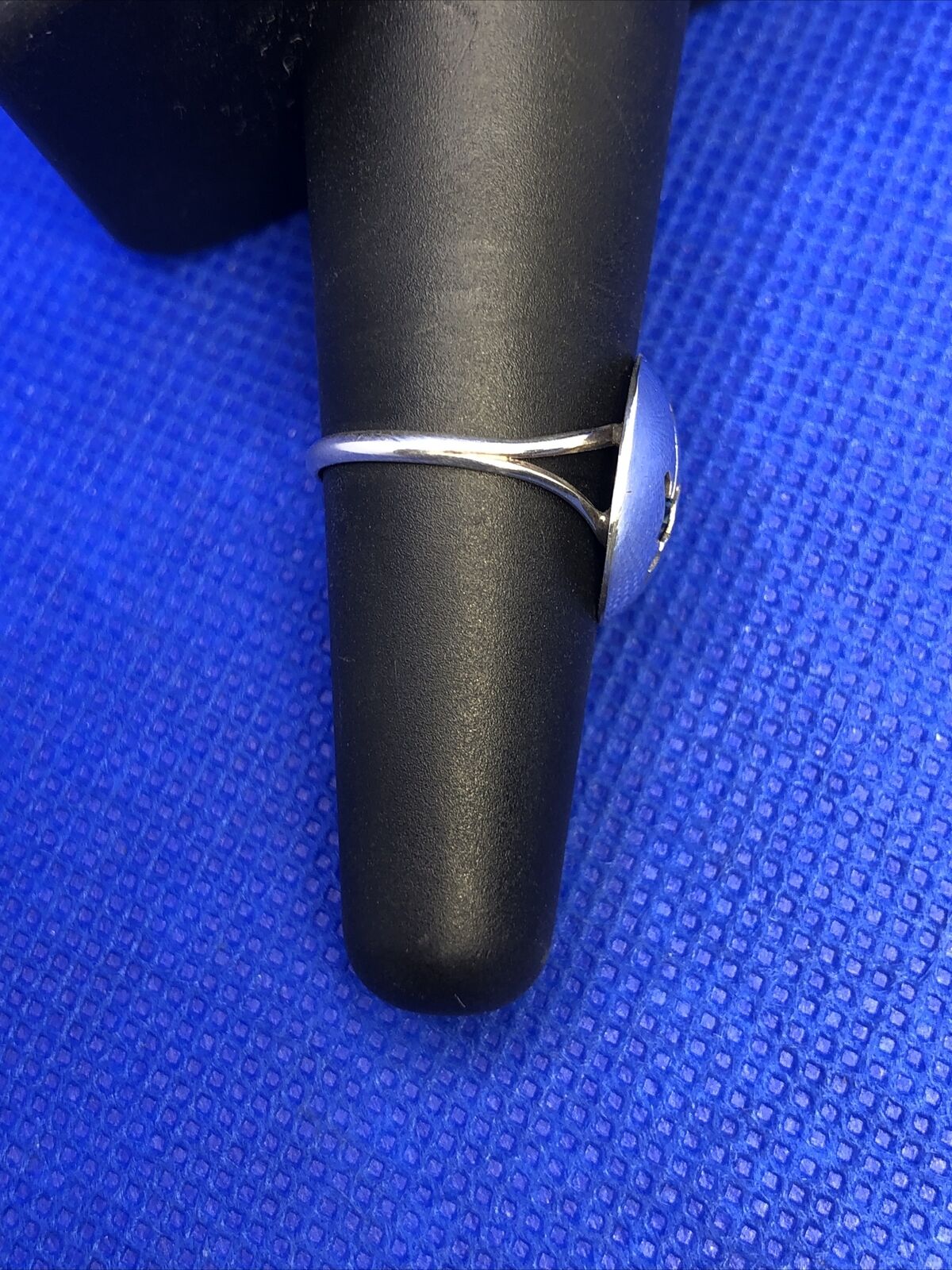 Native American Signed 925 Sterling Silver Turquoise Cabochon Storyteller Ring