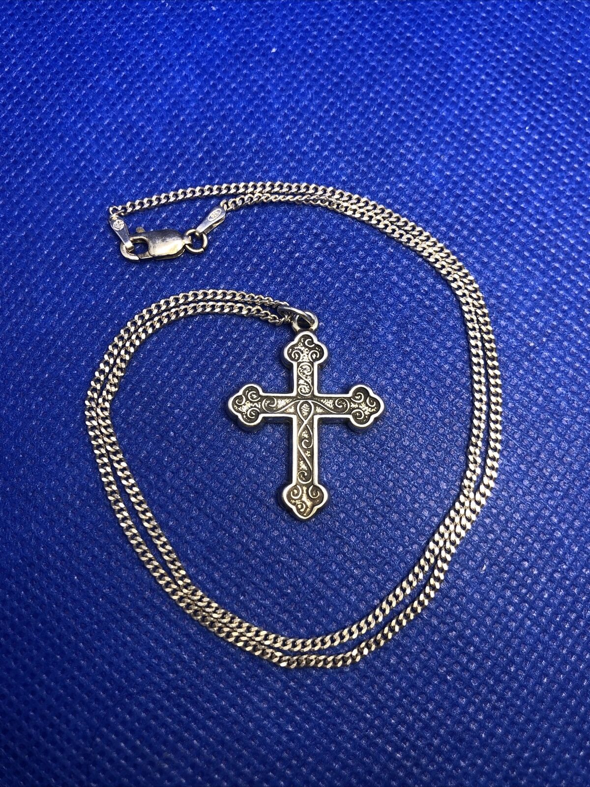 Designer P. Lux 925 Sterling Silver Scroll Detail Cross Pendant & Chain Necklace