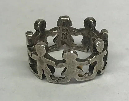 Vintage Sterling Silver 925 Children Cut Out Circle Mother's Day Band Ring S190