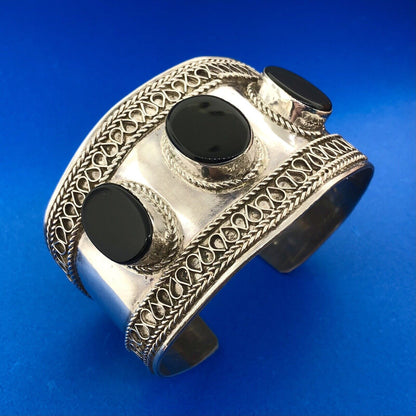 Estate 925 Sterling Silver Black Onyx Cabochon Wheat Scroll Wide Cuff Bracelet