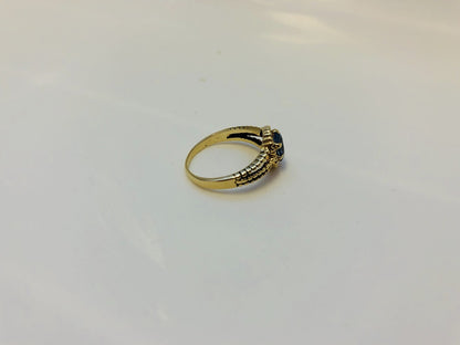 Vintage 10K Yellow Gold Oval Blue Topaz Triple Shank December Cocktail Ring