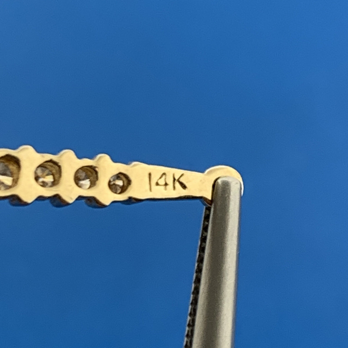 Gorgeous 14k Yellow Gold Round Cut Diamond Vertical Set Earring Enhancers