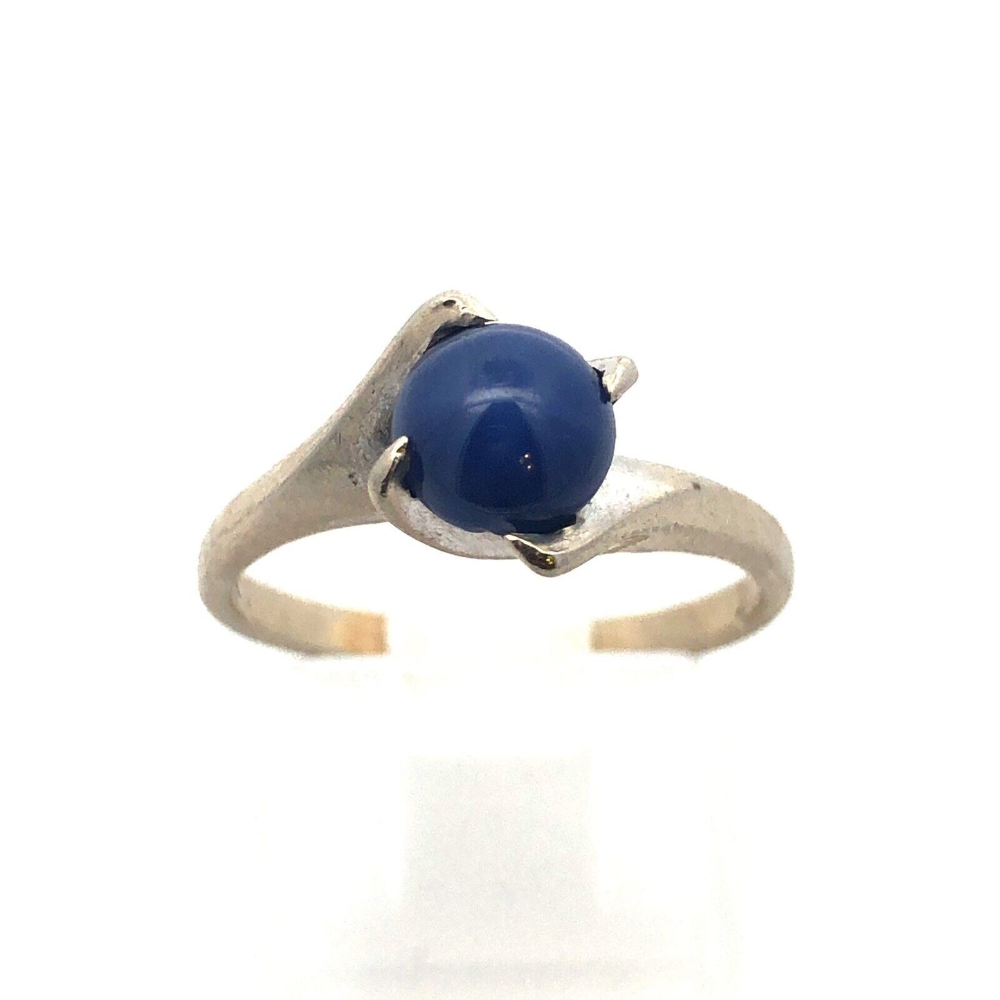 Retro 14K White Gold Blue Star Sapphire Solitaire Cabochon Modernist Ring