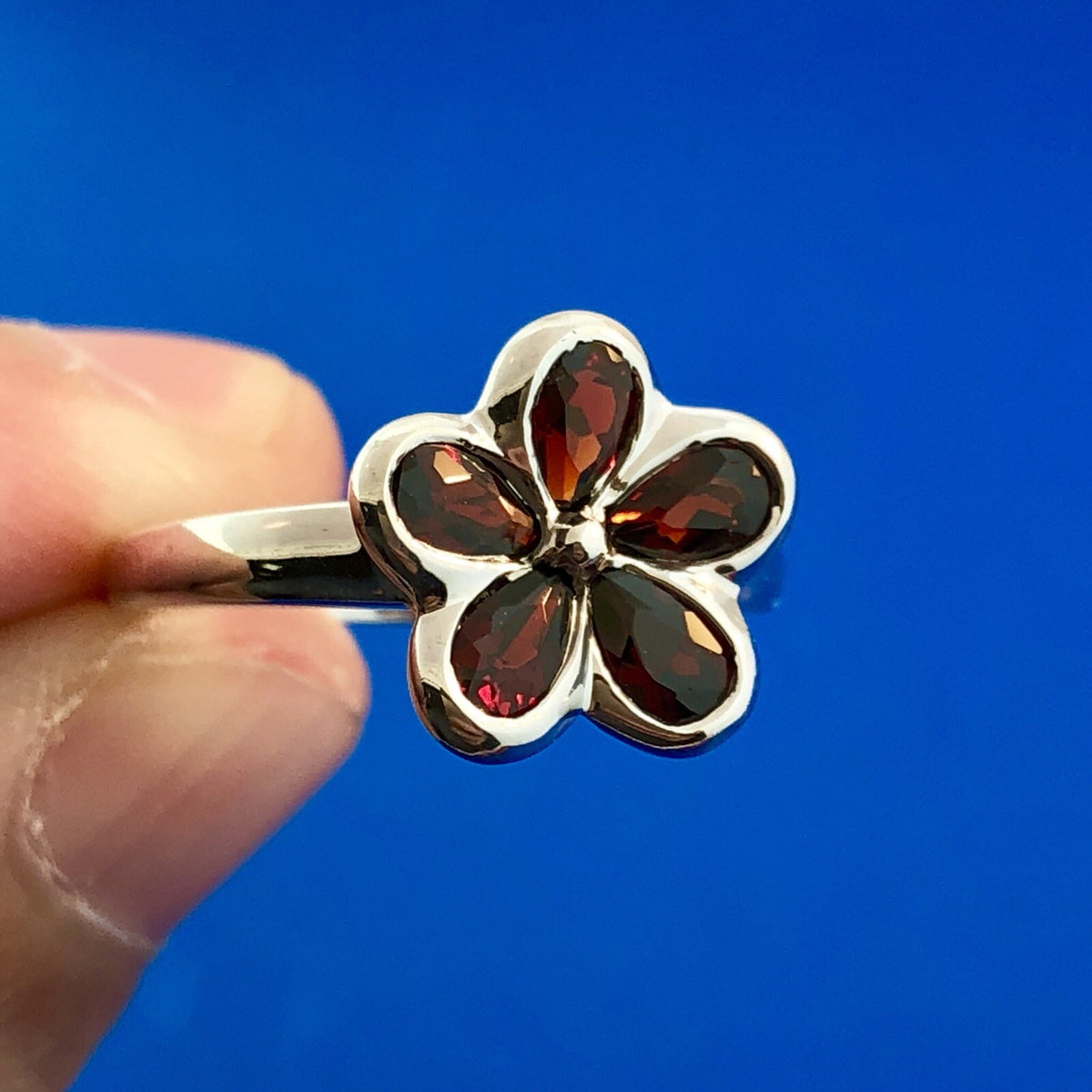 Designer 925 Sterling Silver Garnet Flower January Birthday Occasion Ring
