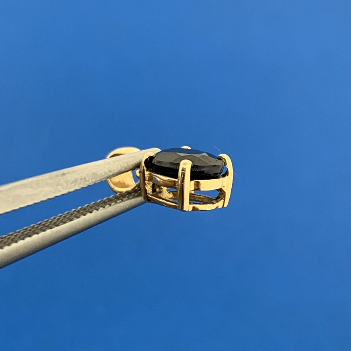 10K Yellow Gold Oval Blue Sapphire Charm Pendant