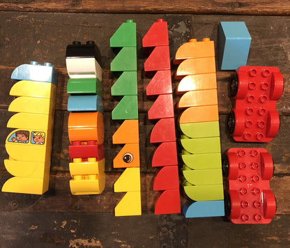 LEGO DUPLO Bricks Minifigs Cars Specialty Building Blocks 212 Piece Bulk Lot