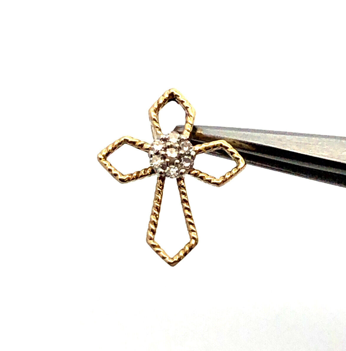 Designer SD 10K Yellow Gold Round Diamond Cluster Cross Religious Pendant