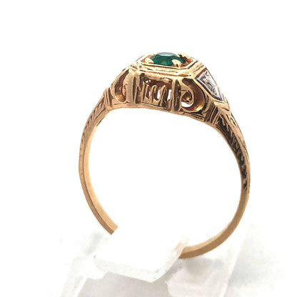Gorgeous 14k Yellow Gold Round Cut Emerald Diamond Regal Woman's Ring Size 6.75
