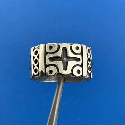 Stunning Sterling Silver 925 Modernist Cross Circle Cigar Band Ring Size 9.75