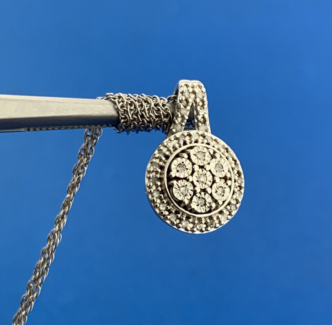 SUN 925 Sterling Silver Diamond Floral Drop Dangle Circle Pendant Necklace