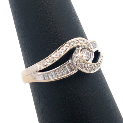 Gorgeous 14k White Gold Baguette Round Cut Diamond Intertwined Ring Size 7