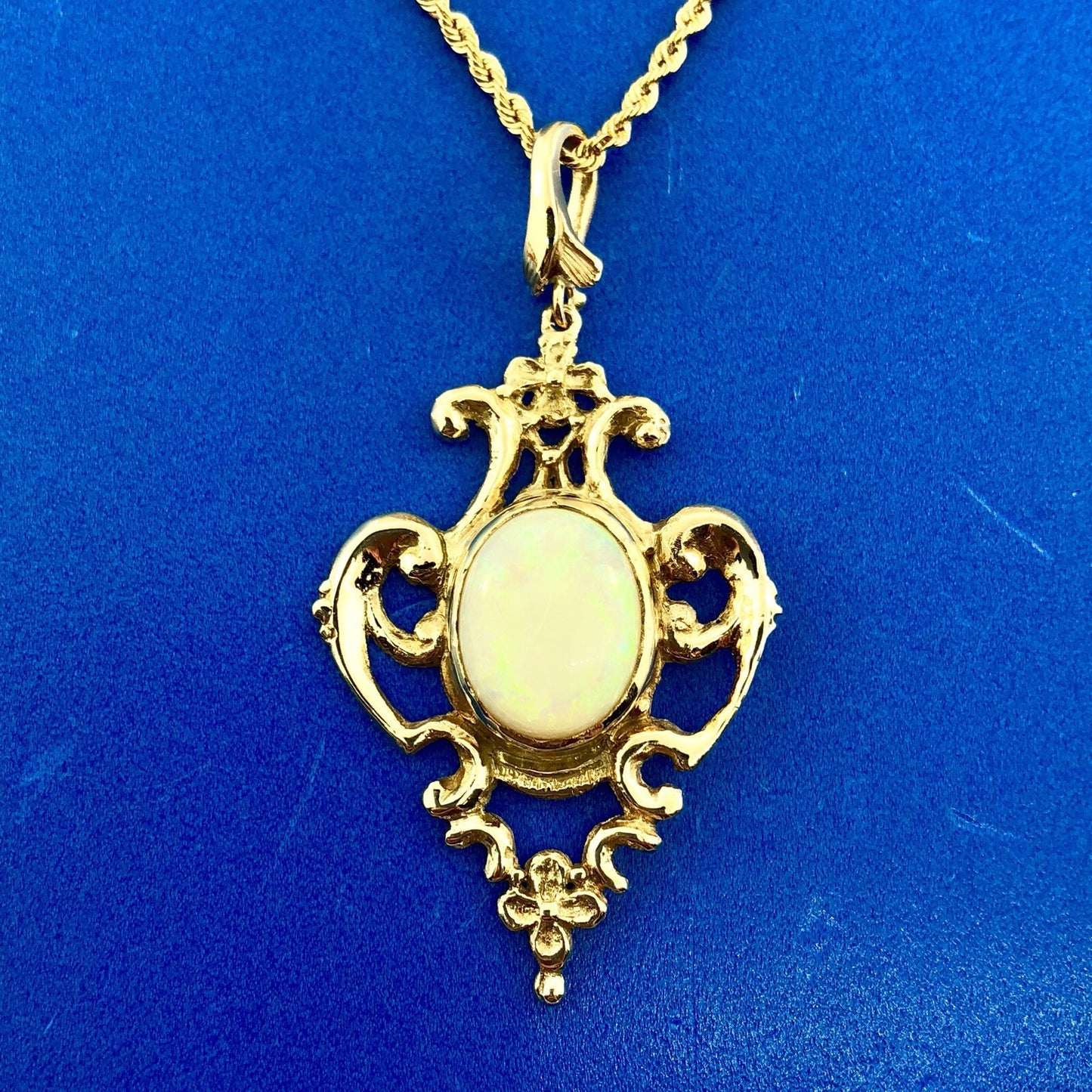 Vintage 14K Yellow Gold Opal Open Scroll Work October Statement Pendant Necklace
