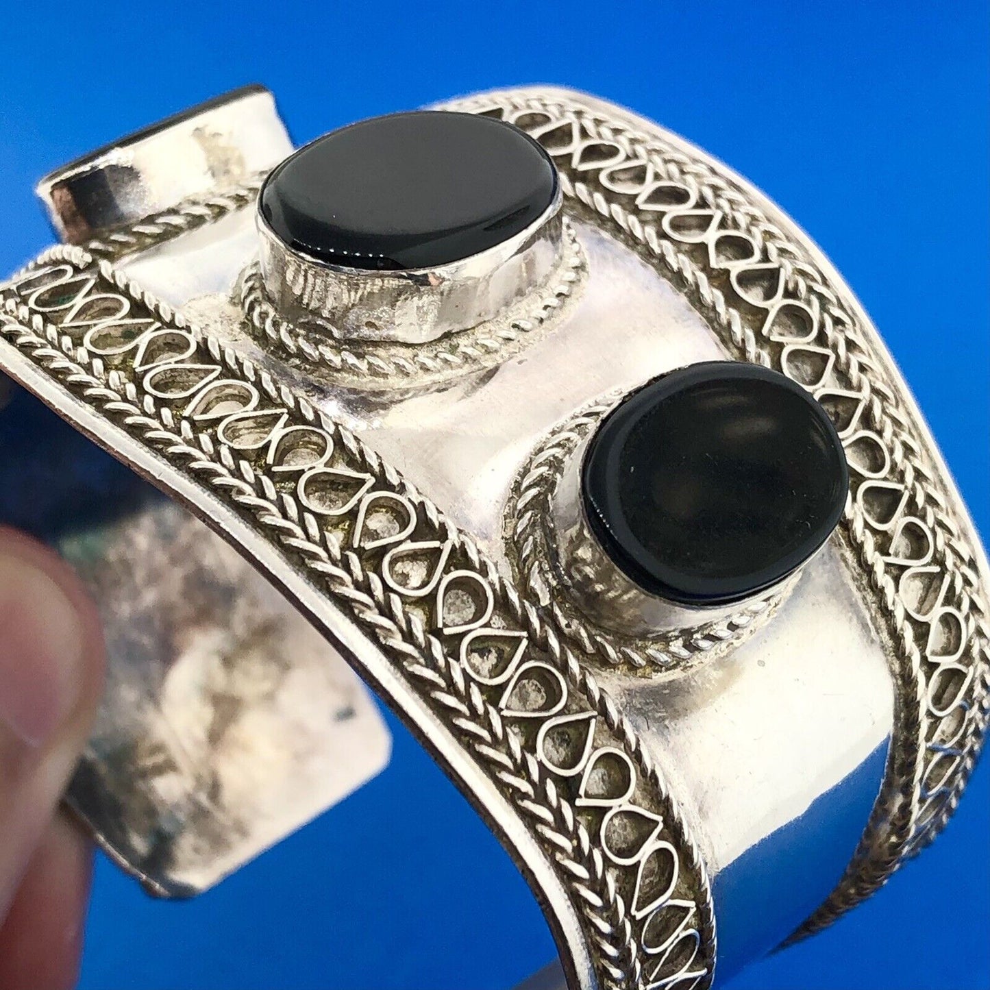 Estate 925 Sterling Silver Black Onyx Cabochon Wheat Scroll Wide Cuff Bracelet