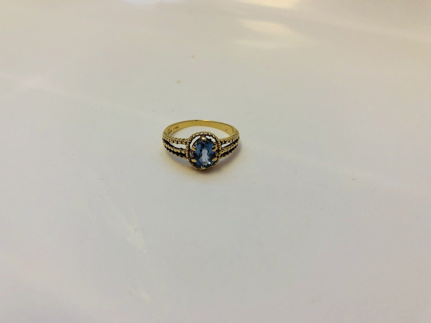 Vintage 10K Yellow Gold Oval Blue Topaz Triple Shank December Cocktail Ring