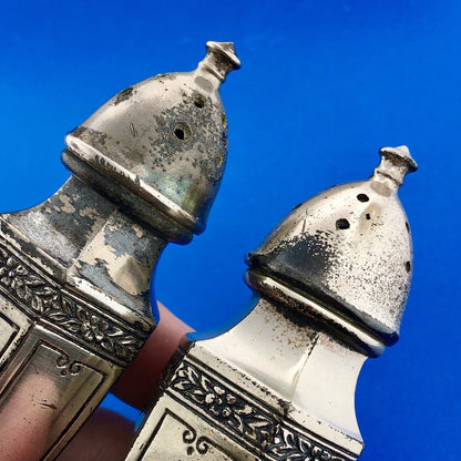 Vtg Quaker Silver Company Etched Silver Tone Salt Pepper Shakers In Original Box