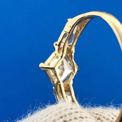 Gorgeous 14k Yellow Gold Princess Baguette Tapered Cut Sparkling CZ Ring Size 7
