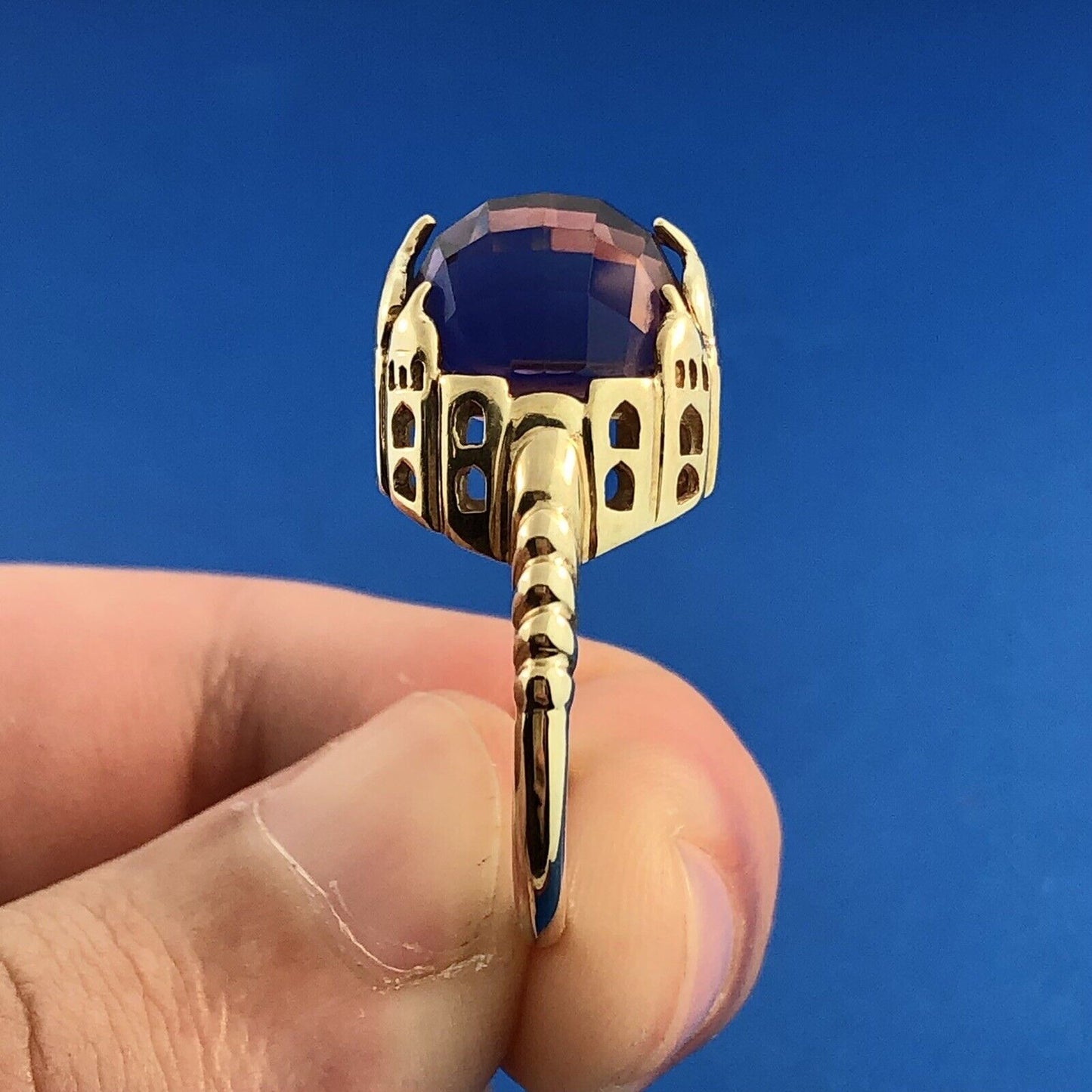 Retro 10K Yellow Gold Amethyst Spheroid Siam Temple Mounting Statement Ring