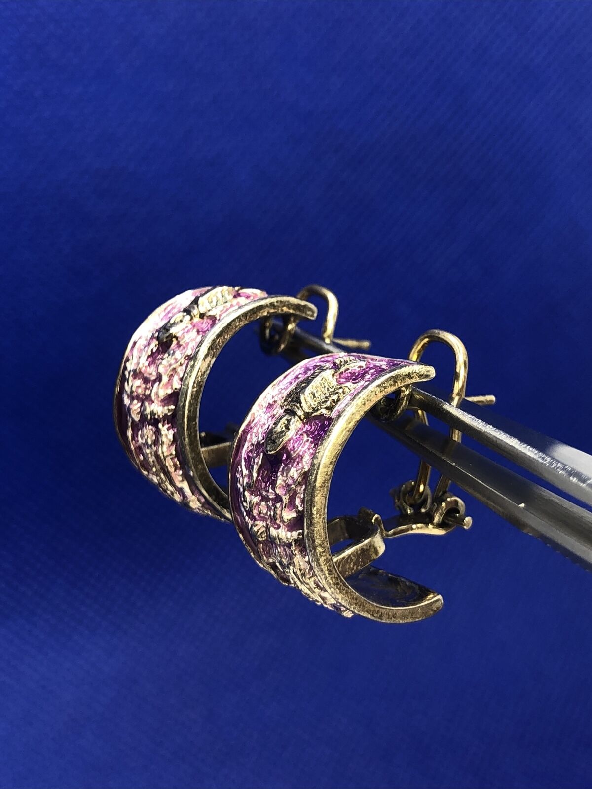 Native Tribal Gods 925 Sterling Silver Purple Enamel Half Hoop Stud Earrings