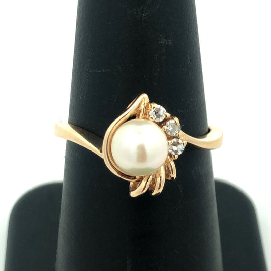 Designer JUB 10K Yellow Gold Round Pearl Round Diamond Accented Cocktail Ring