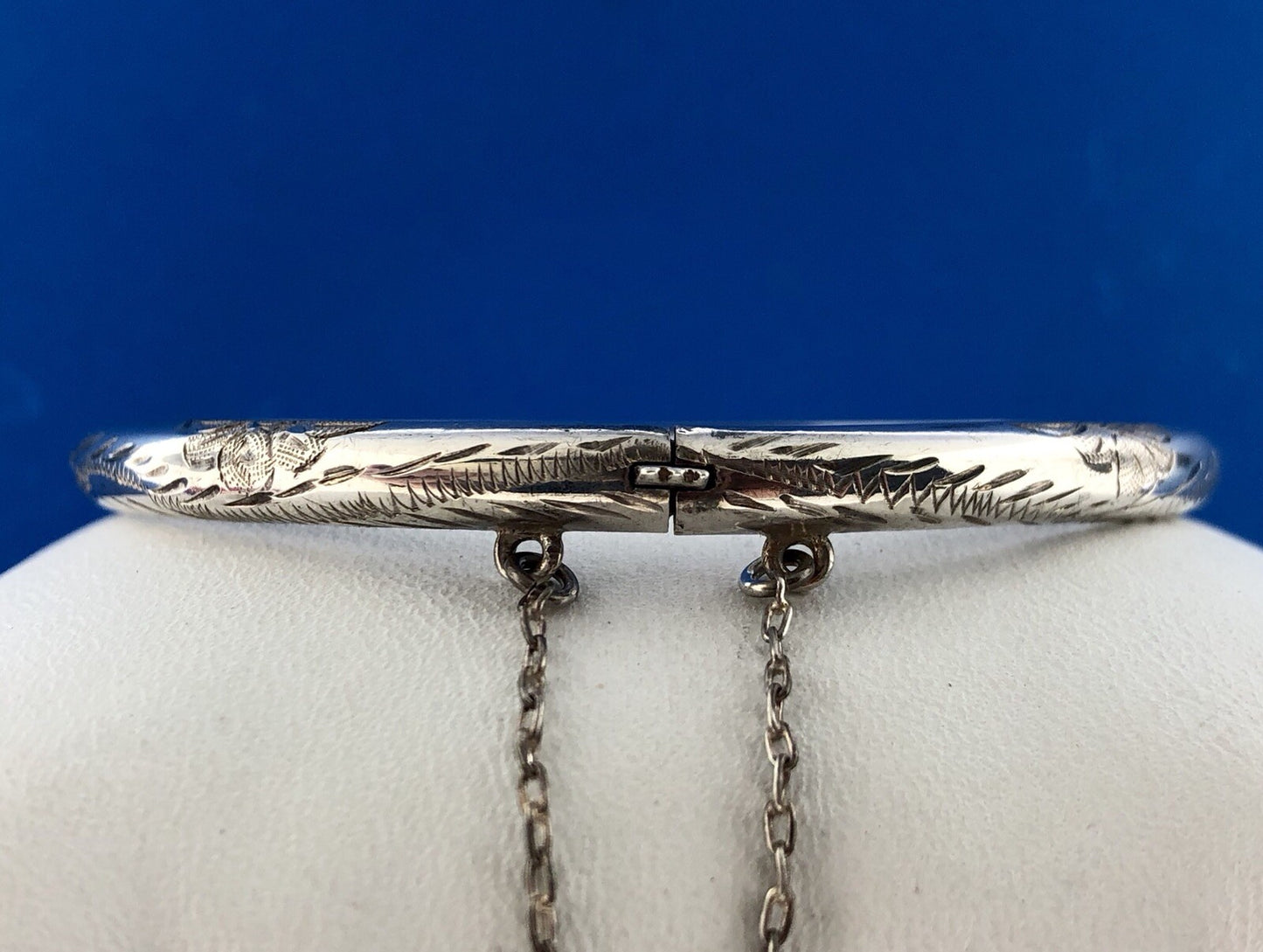 Vintage Sterling Silver 925 Floral Scroll Engraved Bangle Bracelet