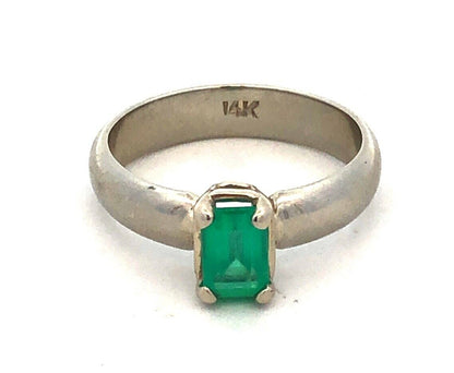 Estate 14K White Gold Green Emerald Solitaire May Anniversary Engagement Ring