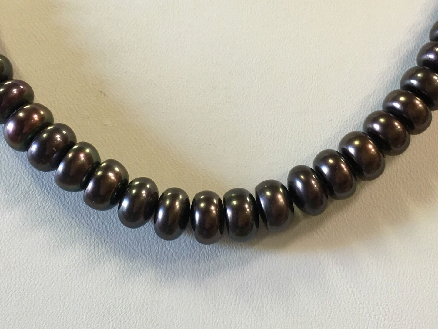 10k Yellow Gold Black Button Pearl Necklace 18"