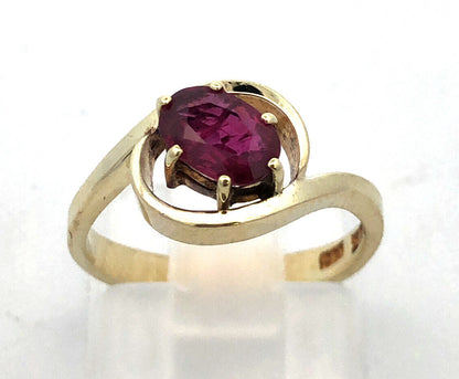 Designer 14K Yellow Gold Oval Ruby Solitaire Anniversary Occasion Ring