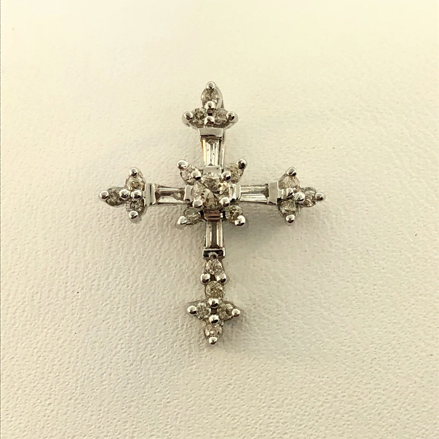 14K White Gold Diamond Encrusted Cross Easter Communion Bible Religious Pendant