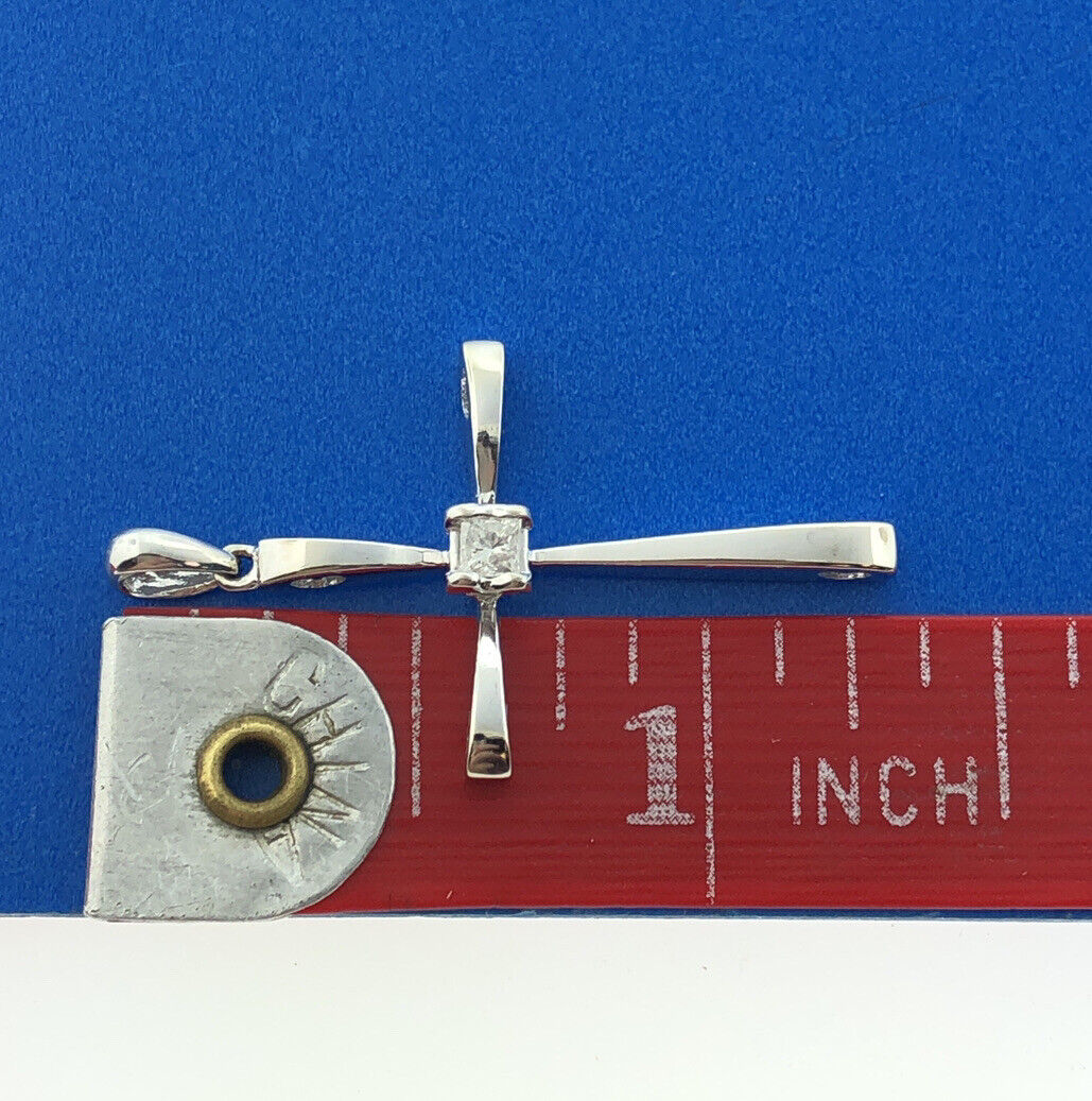 Gorgeous 10k White Gold Princess Diamond Religious Heart Cross Dangle Pendant