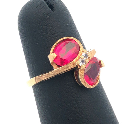 Art Deco 18k Yellow Gold Oval Ruby Duo Diamond Accent Free Form Cocktail Ring