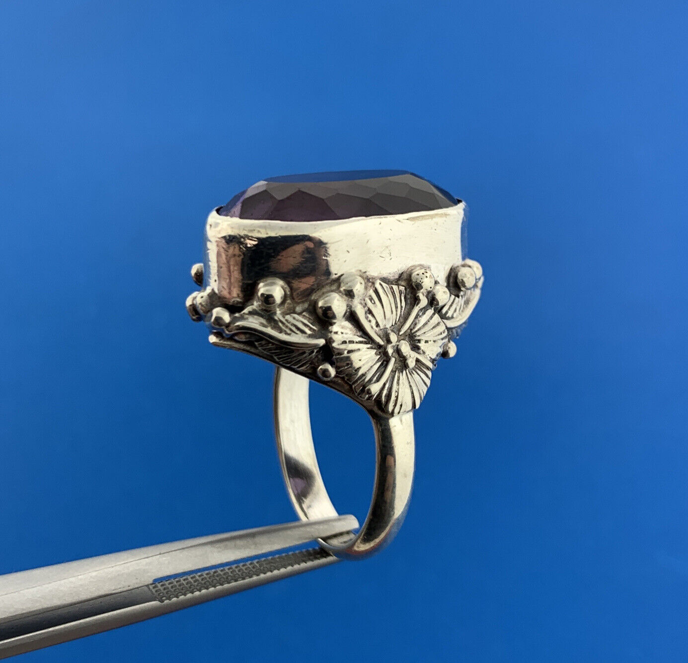 Stunning Sterling Silver 925 Large Oval Cut Purple Amethyst Floral Ring Size 6