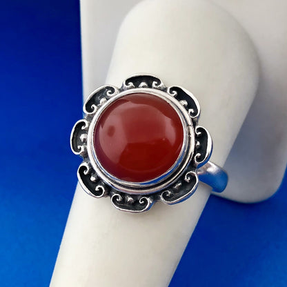 Retro 925 Sterling Silver Carnelian Cabochon Gemstone Flower Shaped Ring