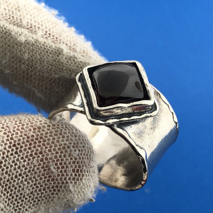 Stunning Sterling Silver 925 Cushion Cabochon Garnet Thick Band Ring Size 8.5