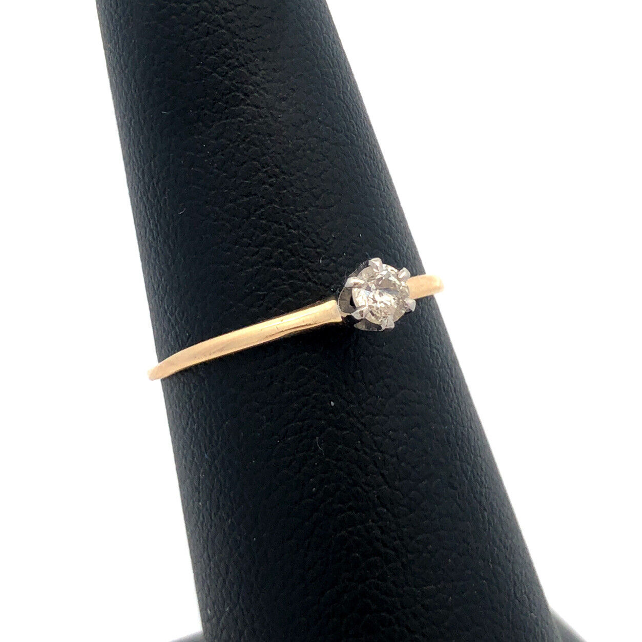 Designer 14K Yellow Gold Round Diamond Solitaire Engagement Wedding Ring