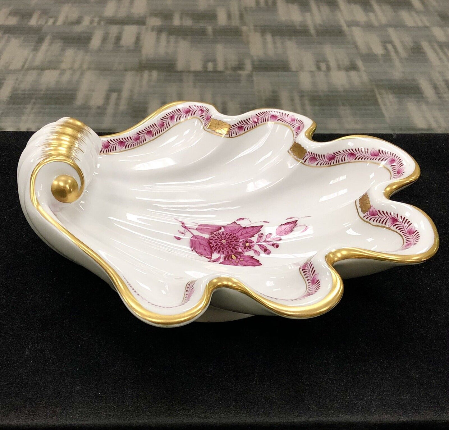 Vintage Herend Hugary Raspberry Chinese Bouquet Apponyi Large Shell Serving Dish