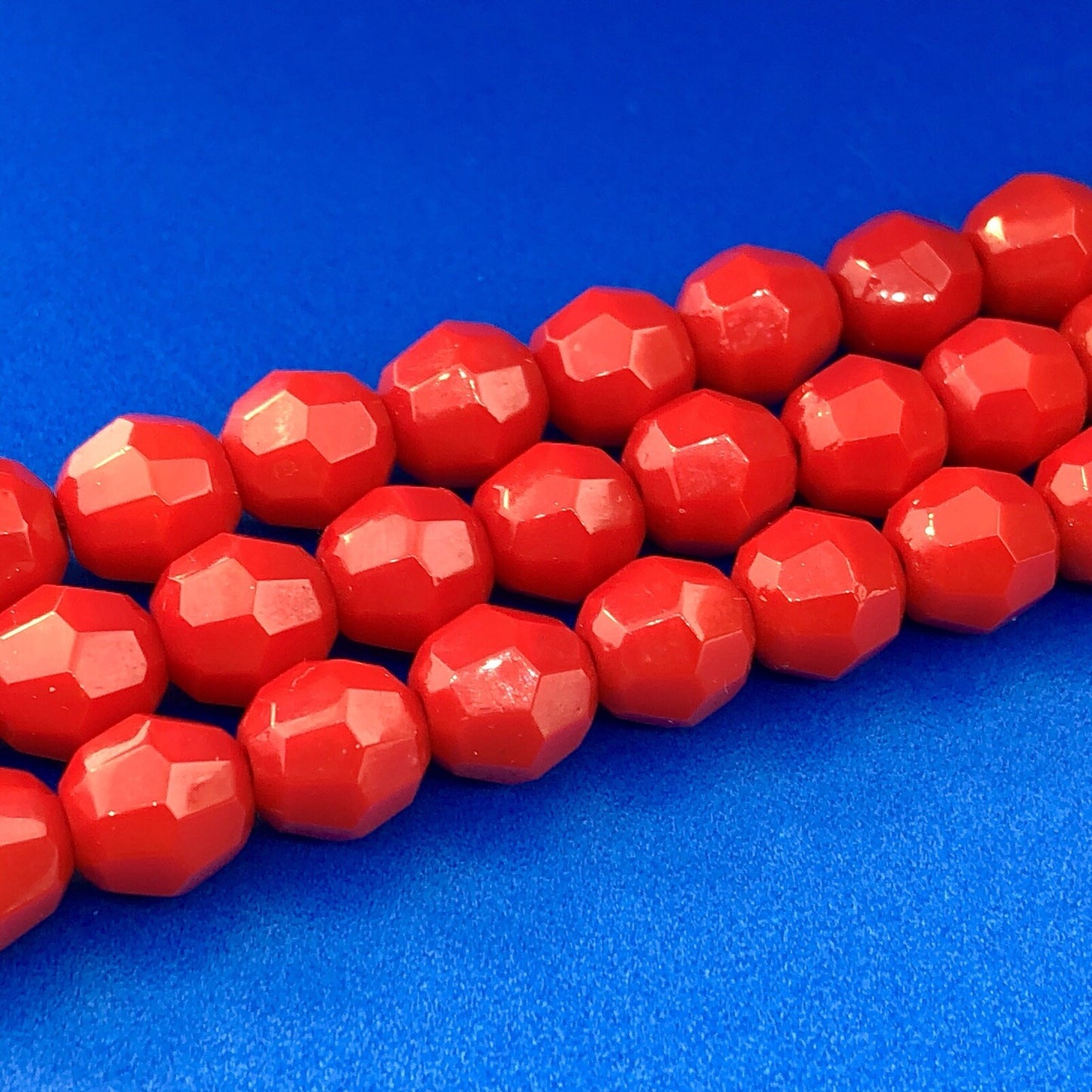 Vintage Gold Tone Red Jet Bead Three Strand Leaf Motif Link Bracelet