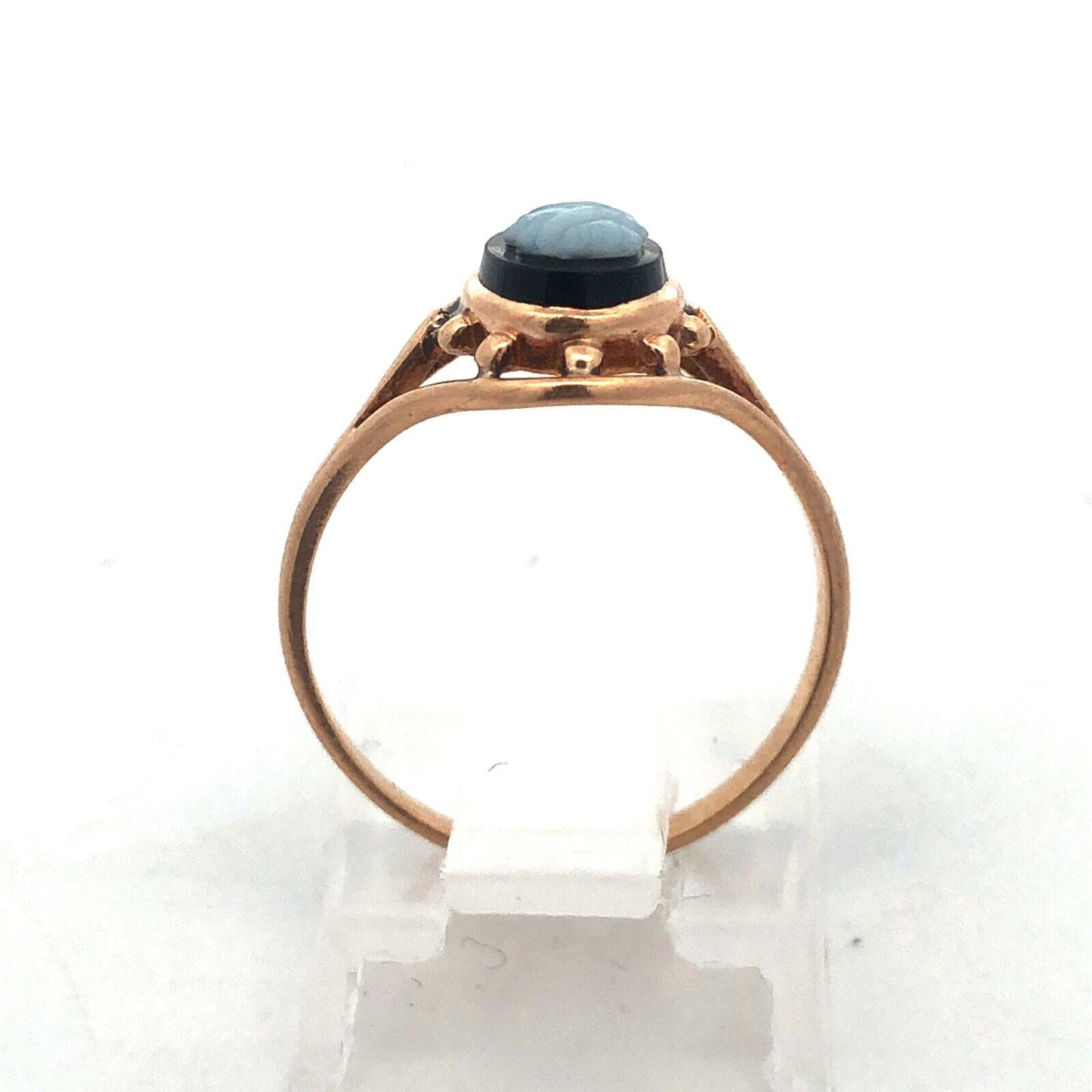 Vintage 10K Yellow Gold Oval Black Onyx Carved Cameo Ring
