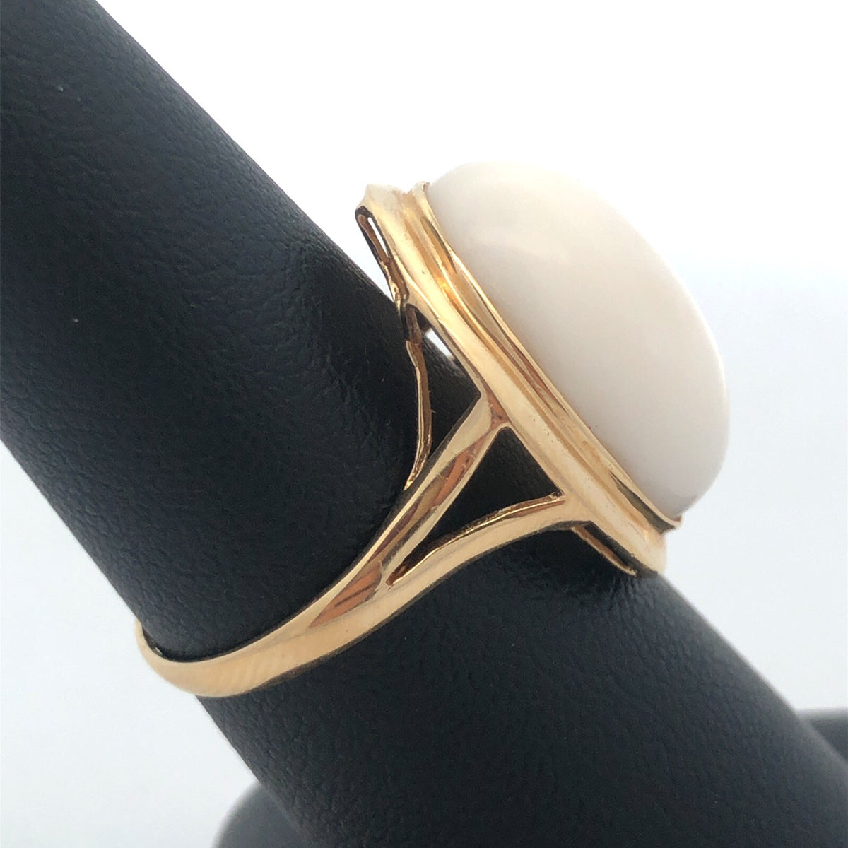 Designer PTJ 14k Yellow Gold Cabochon White Agate Statement Ring Size 7.25