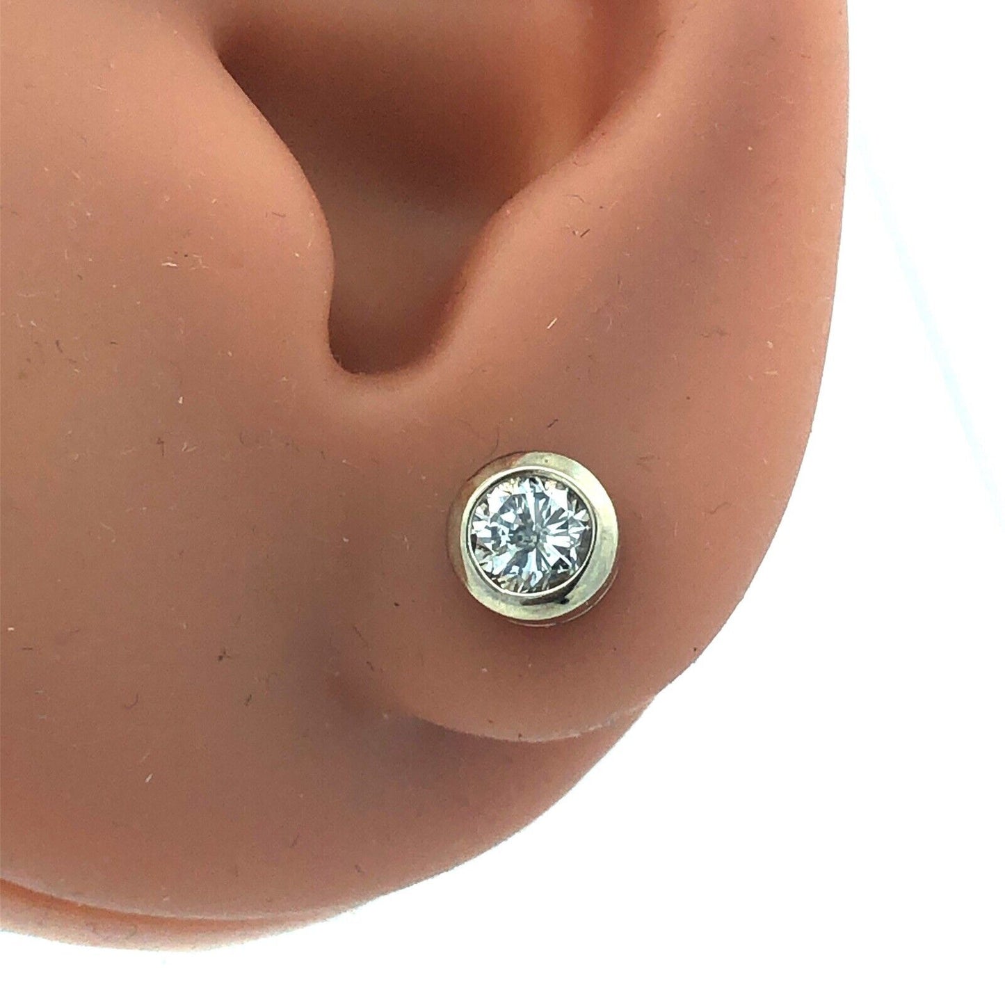 Designer 14K White Gold Round Diamond Stud Earrings