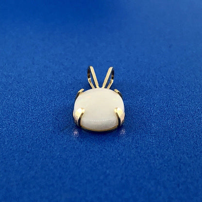 Vintage 14K Yellow Gold Oval Opal Solitaire October Anniversary Pendant