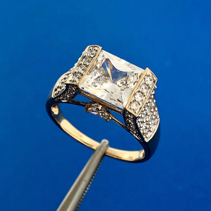 MEDA 14k Yellow Gold Princess Cut Sparkling Cubic Zirconia Accent Ring Size 7.75