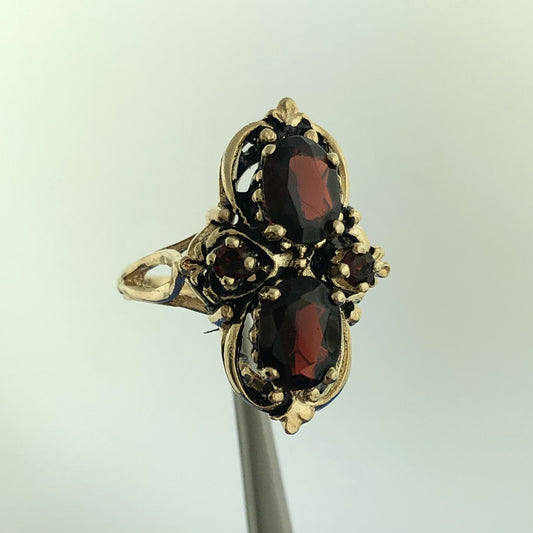 Vintage 14k Yellow Gold Oval Round Cut Red Garnet Statement Ring Size 7.5
