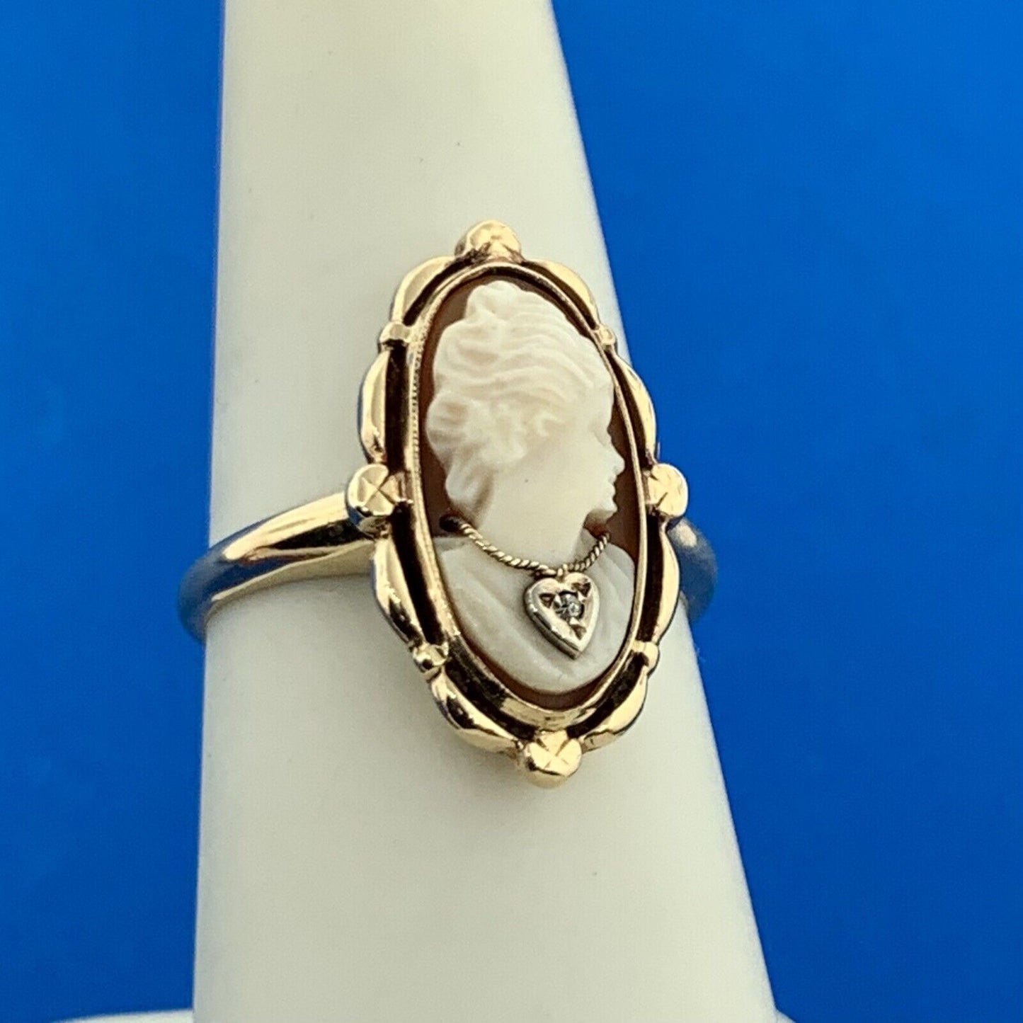 10K Yellow Gold Black White Cameo Diamond Accented Ring