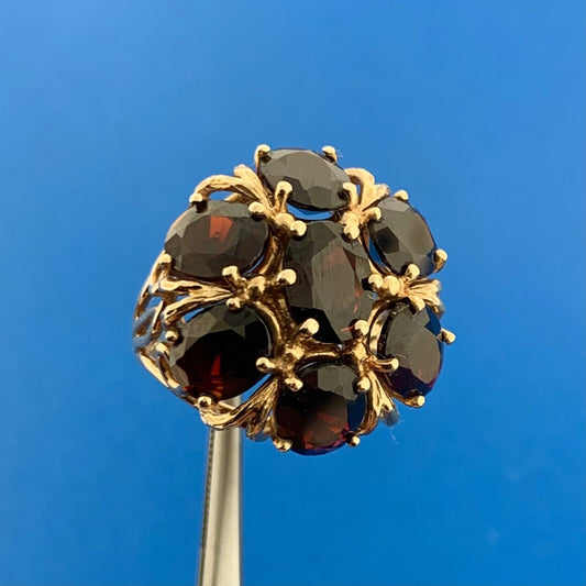 Retro 10K Yellow Gold Oval Garnet Floral Cluster January Occasion Cocktail Ring