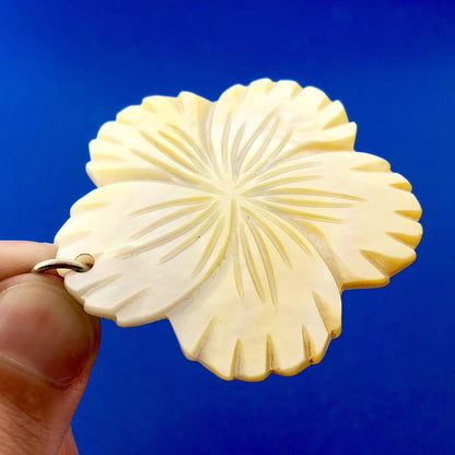 Dramatic Milor Italy Sterling Silver 925 Carved Mother Of Pearl Pendant Necklace