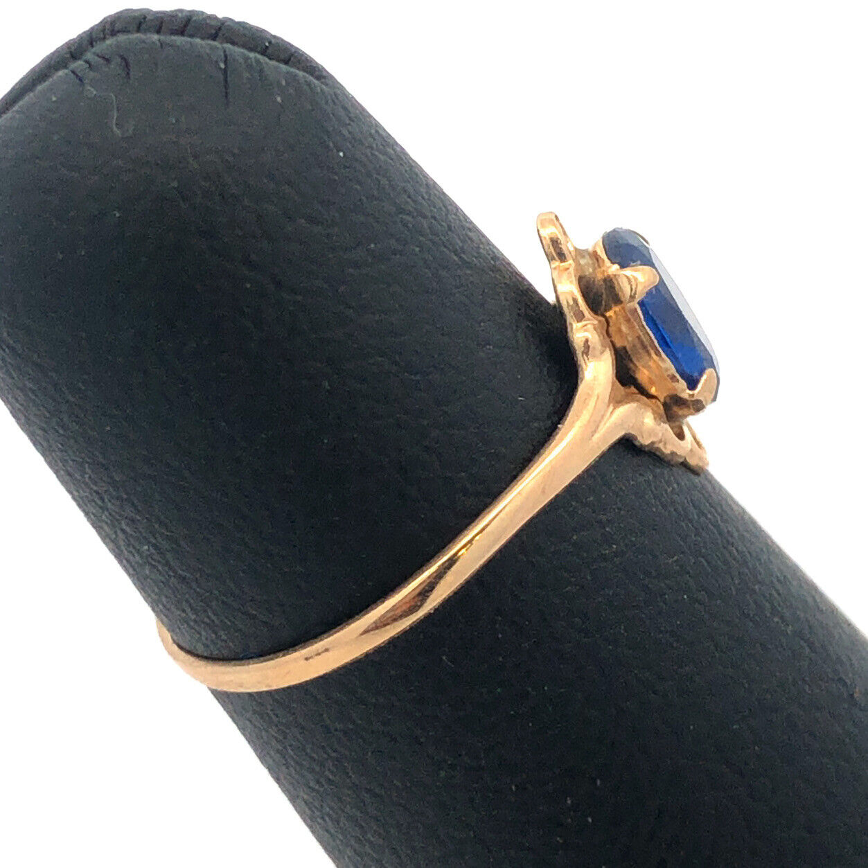 Vintage 10K Yellow Gold Oval Blue Spinel Promise Sweetheart August Occasion Ring