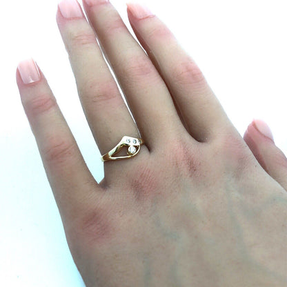 14K Yellow Gold Designer AND Italy Round Cubic Zirconia Modernist V Band Ring