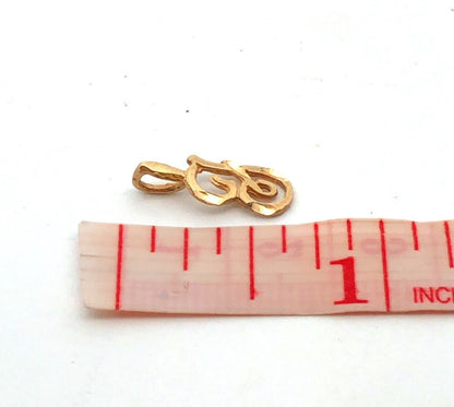 Estate 14K Yellow Gold Initial Letter J Cursive Textured Pendant