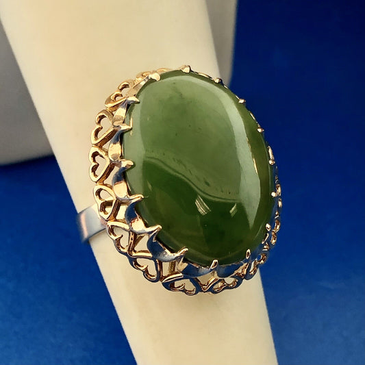 Estate 14K Yellow Gold Jade Jadeite Oval Cabochon Heart Scroll Cocktail Ring