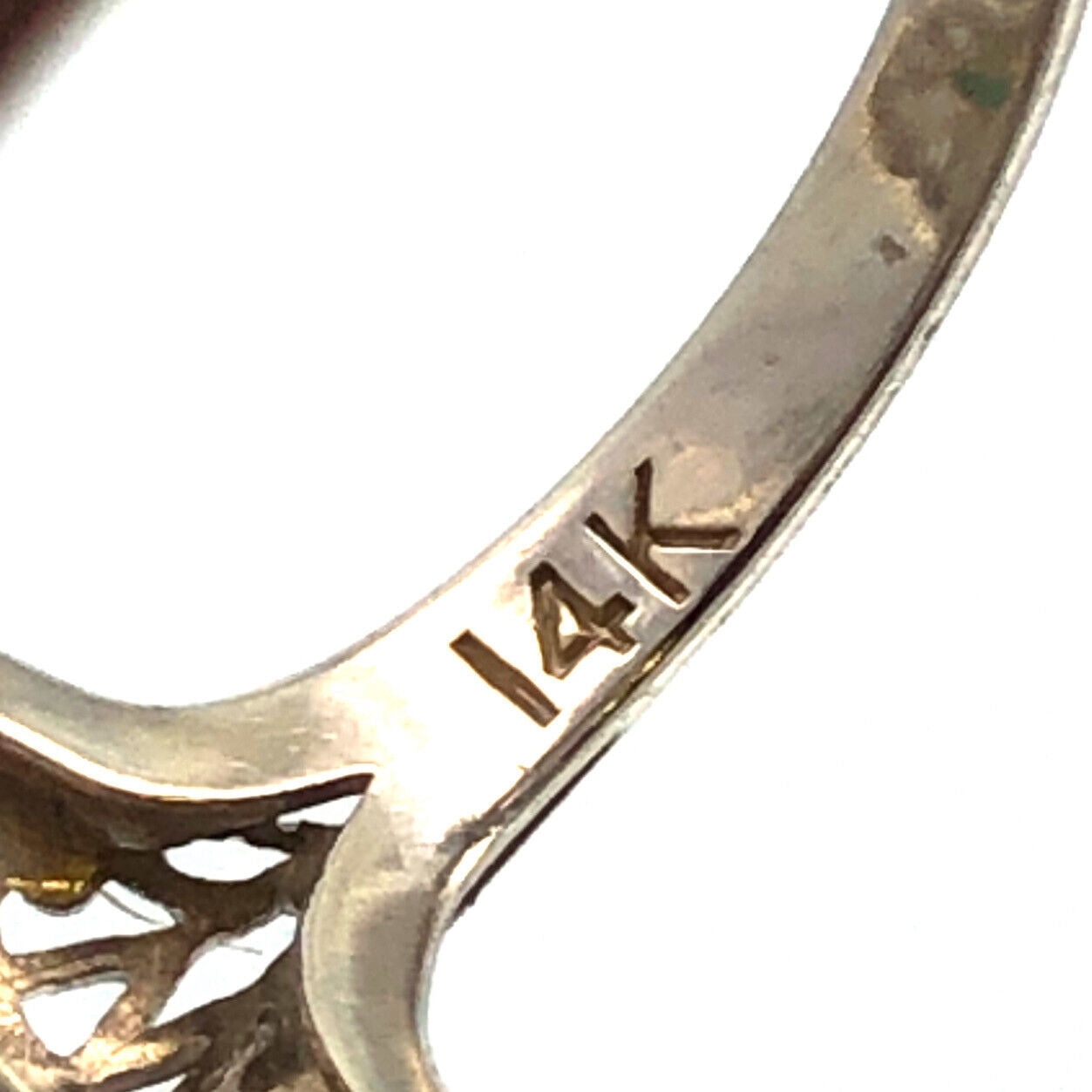 Designer Art Deco 14K White Gold Diamond Emerald Accent Filigree Cocktail Ring